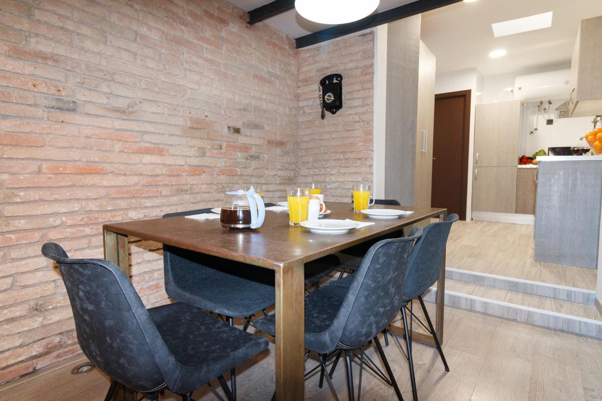 Fluvia Duplex Apartment *